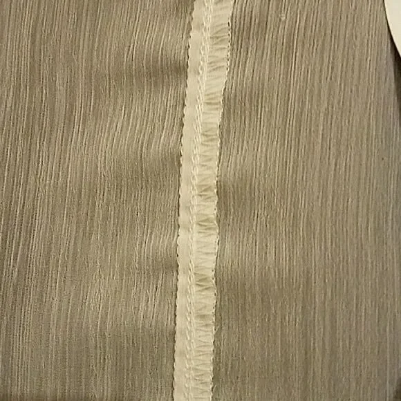 New Hollister top  - Picture 6 of 7